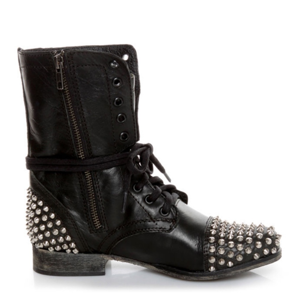Steve Madden Tarney Studded Black Combat Boots Size 8